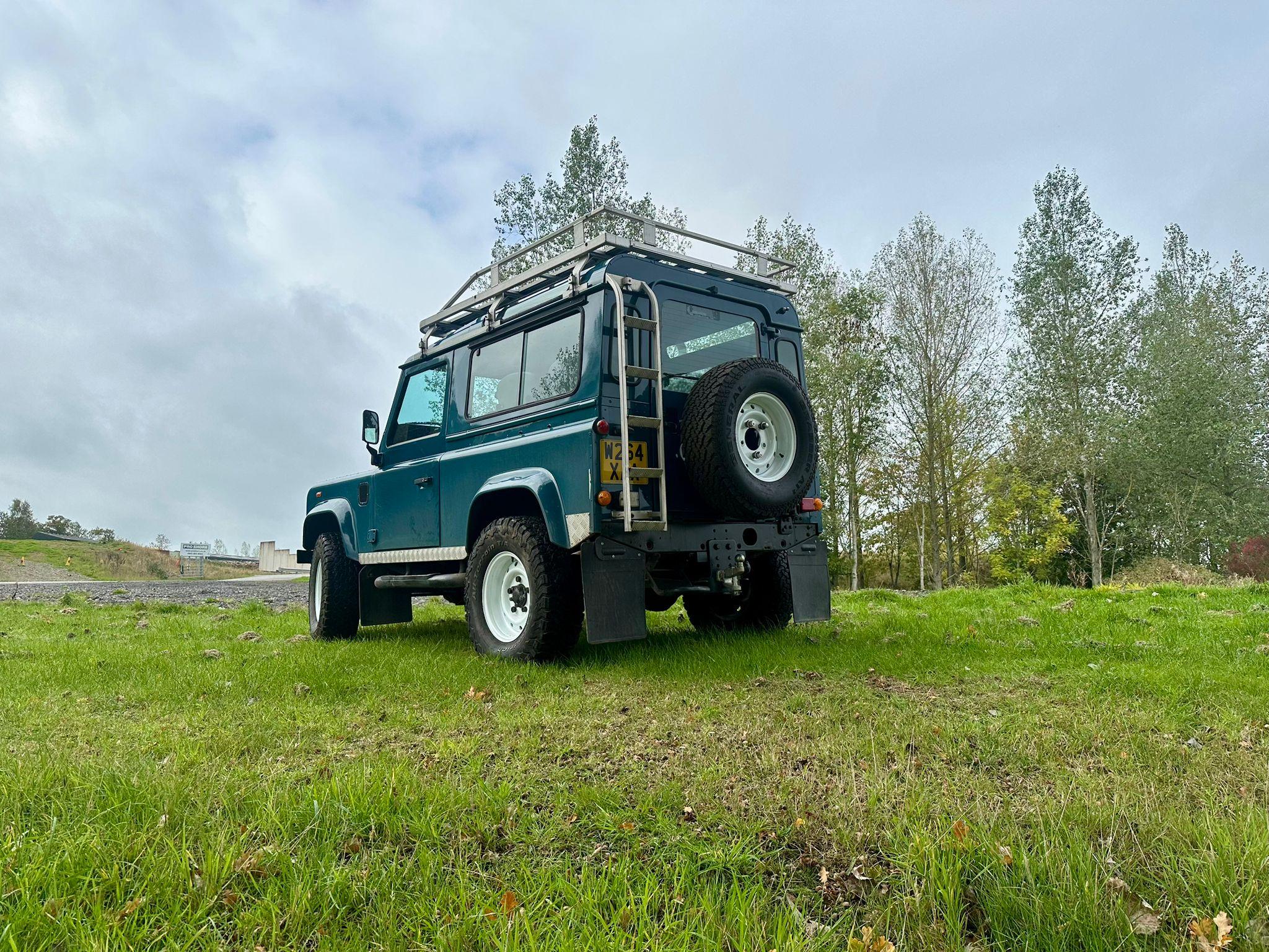2000 Land Rover Defender 90