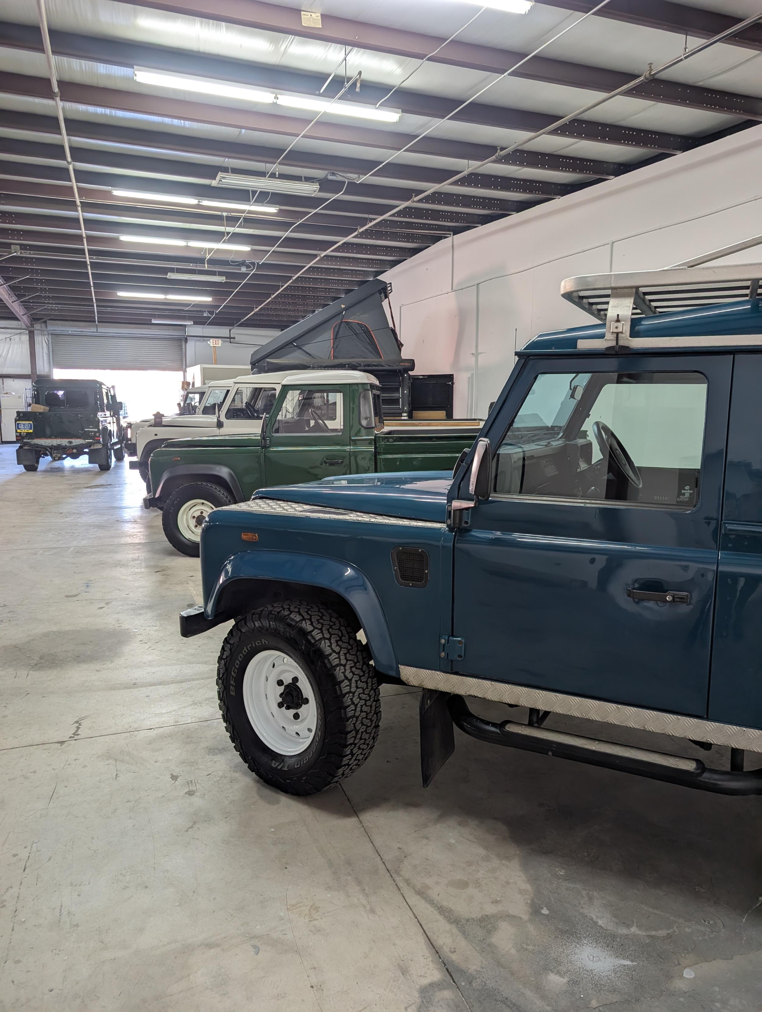 2000 Land Rover Defender 90 2.8i
