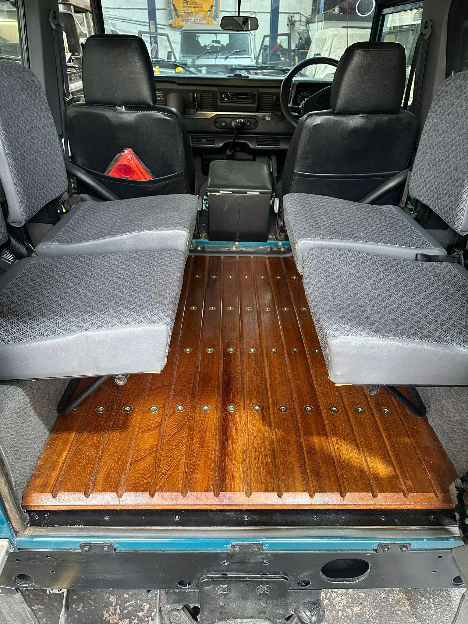 2000 Land Rover Defender 90