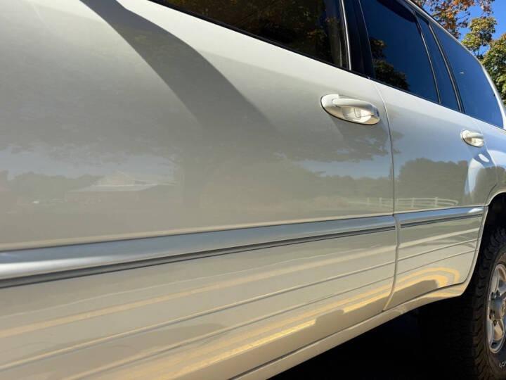 2000 Lexus LX 470