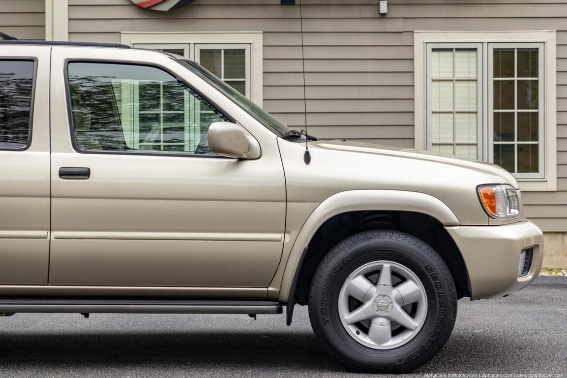 2001 Nissan Pathfinder LE 4×4