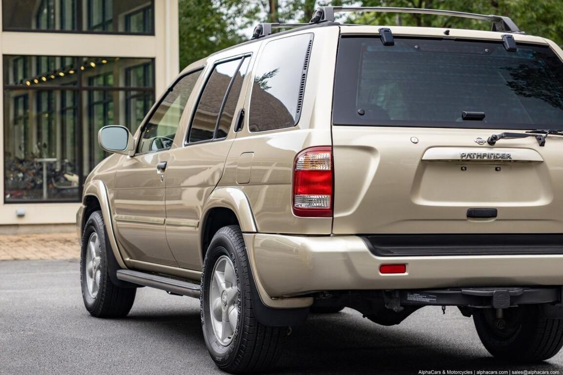 2001 Nissan Pathfinder LE 4×4