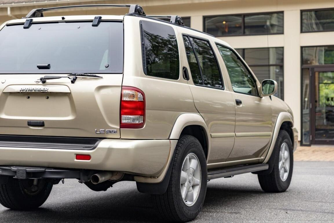 2001 Nissan Pathfinder LE 4×4