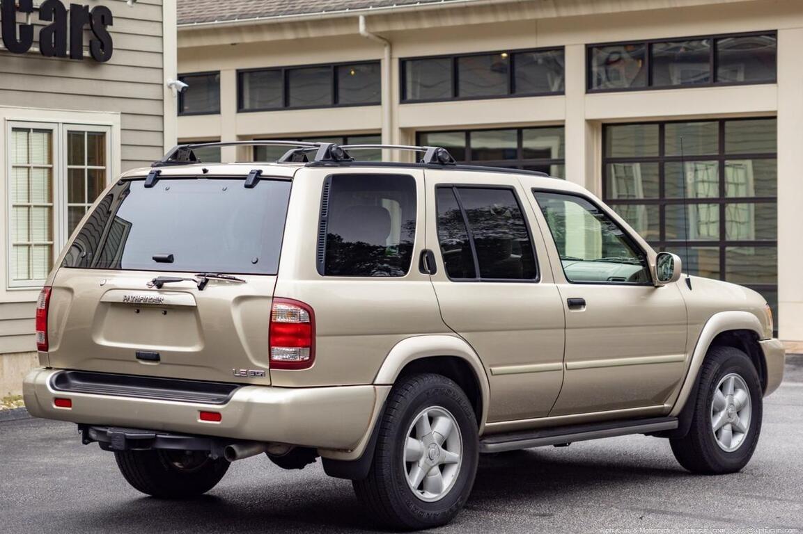 2001 Nissan Pathfinder LE 4×4