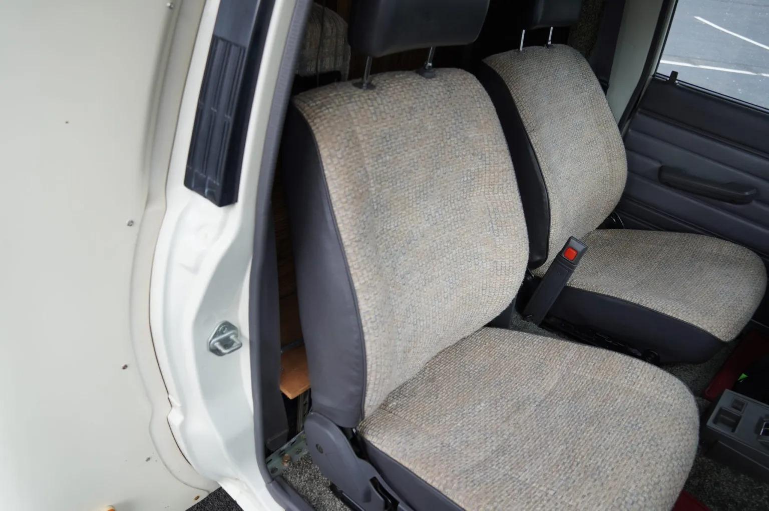 1991 Toyota Hilux Dolphin Camper
