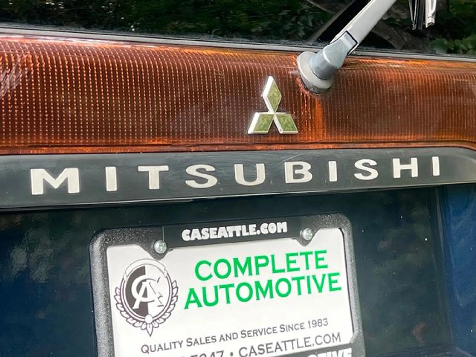 2004 Mitsubishi Montero Sport XLS