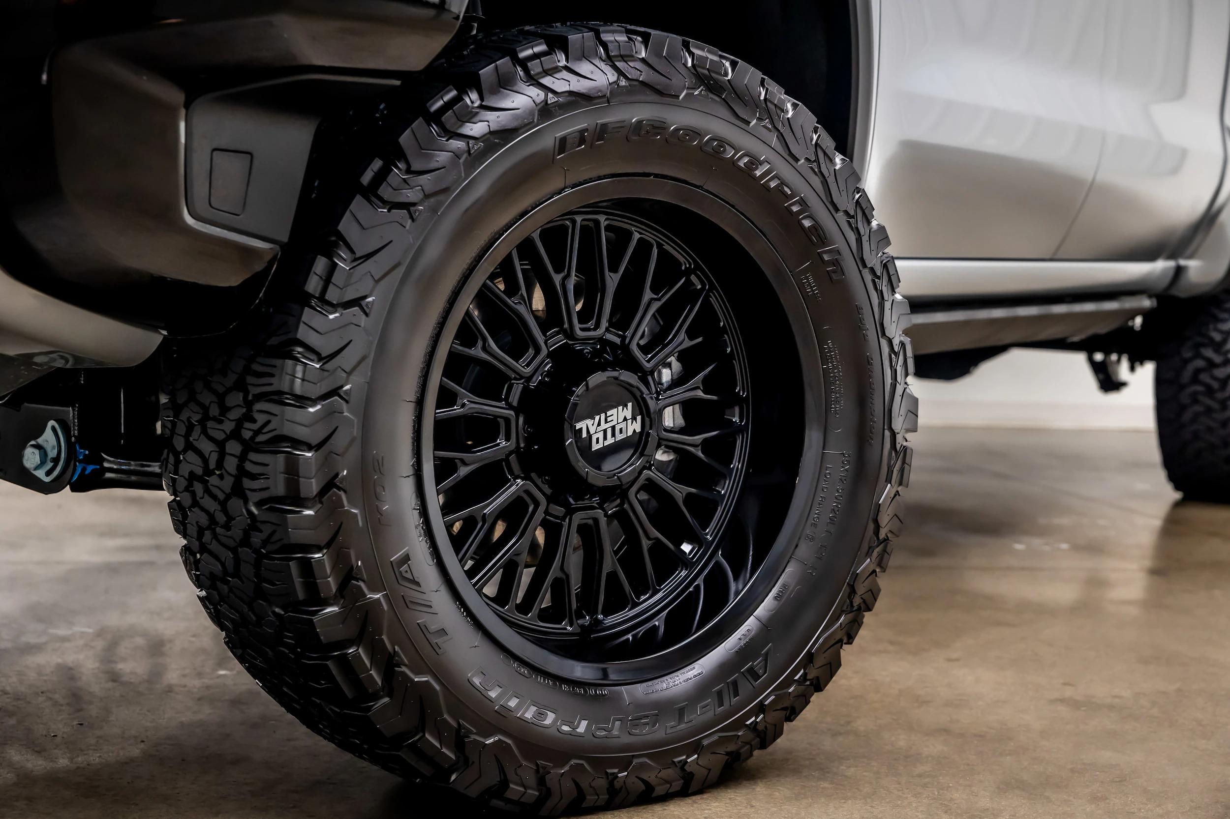 2025 Chevrolet Silverado 1500 ZR2