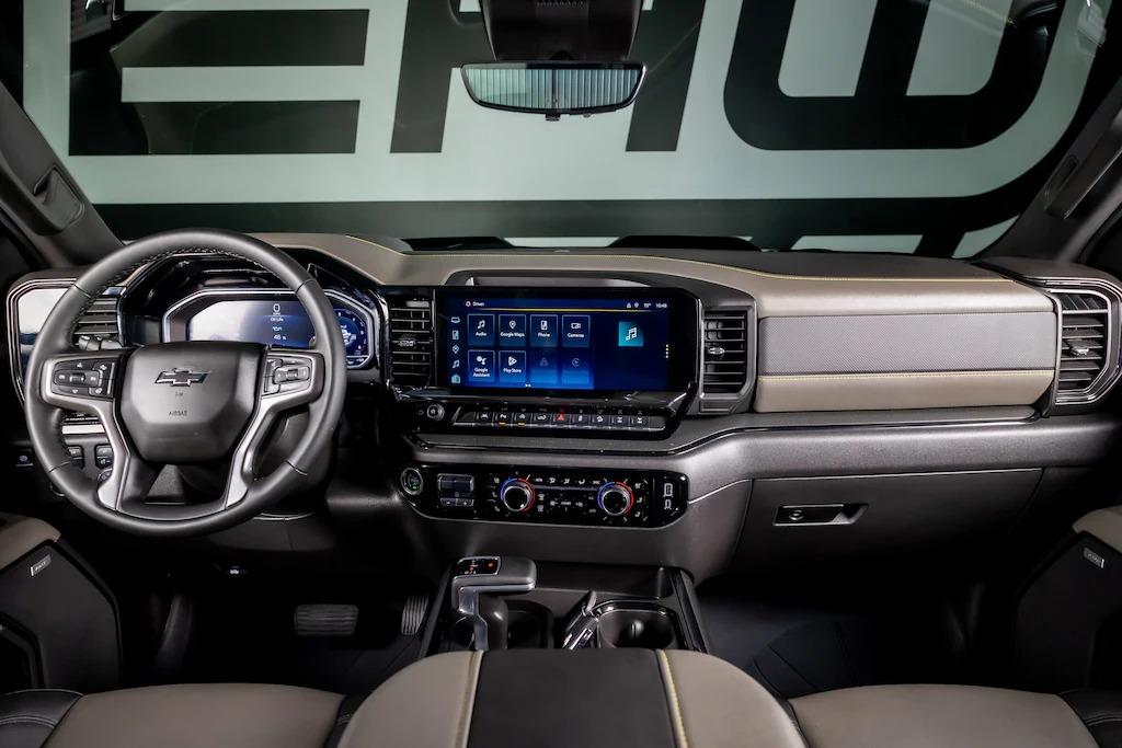 2025 Chevrolet Silverado 1500 ZR2 - 4