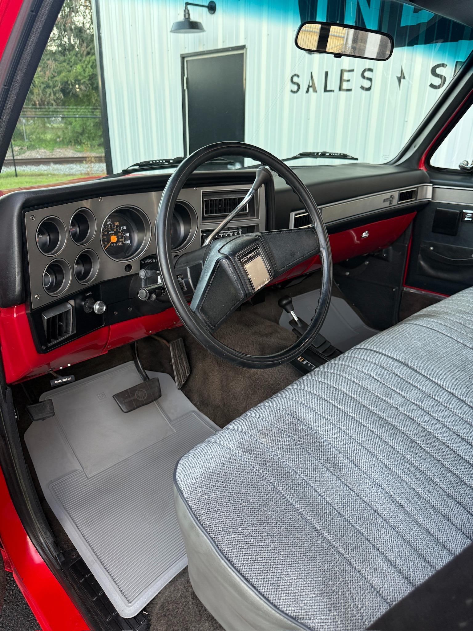 1987 Chevrolet K10 Silverado - 3