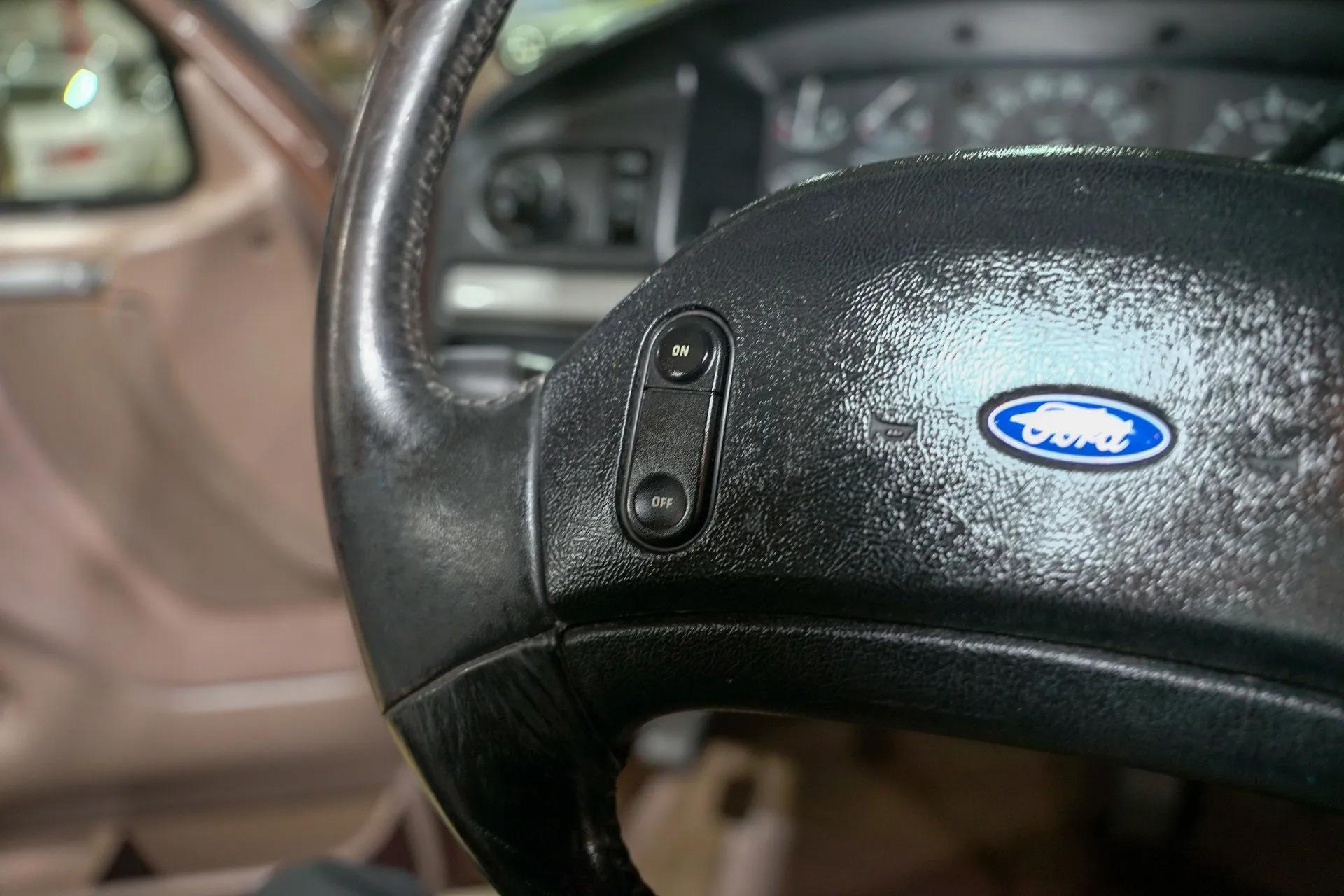 1992 Ford F-250 XLT 4x4
