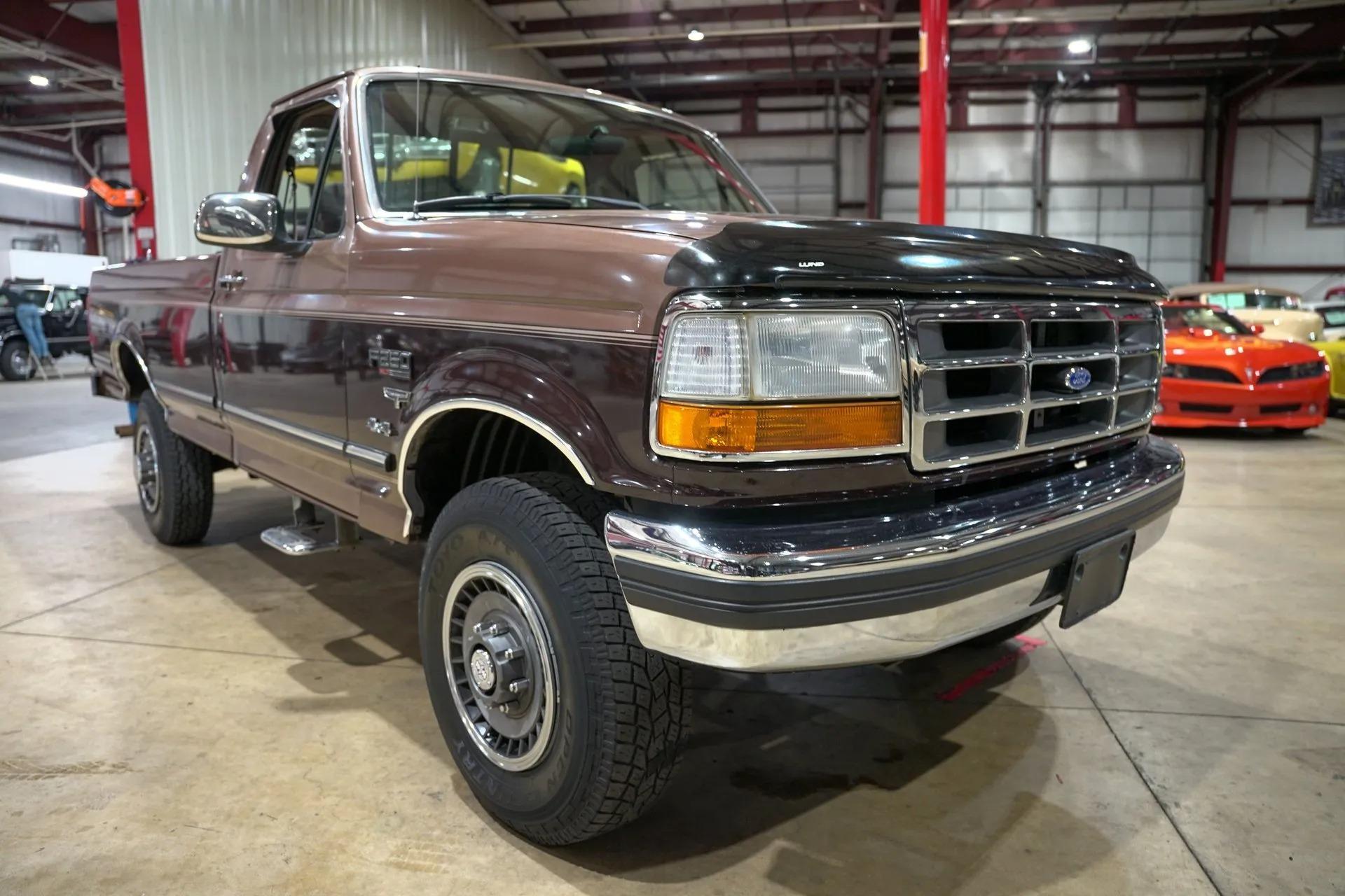 1992 Ford F-250 XLT 4x4 - 3