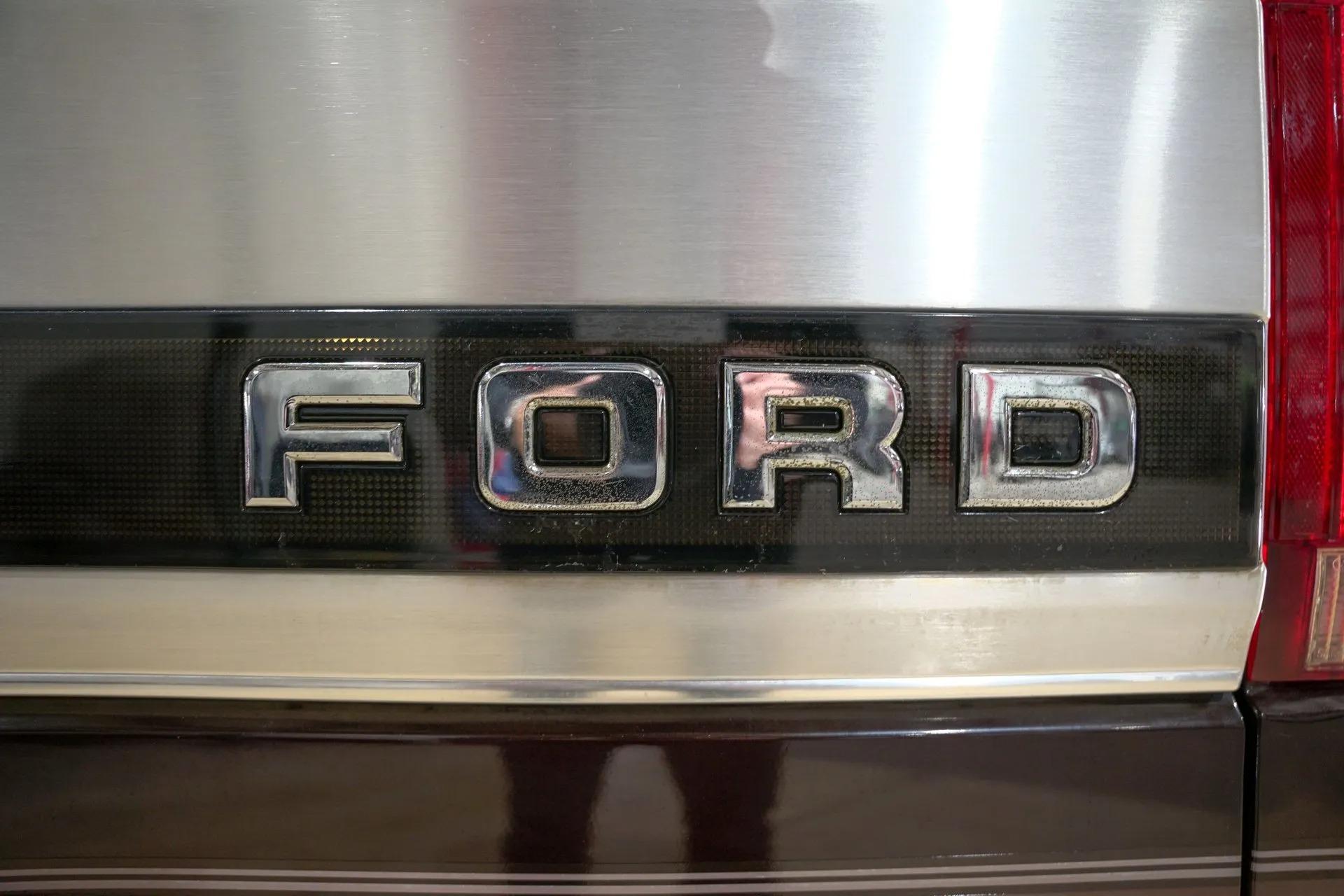 1992 Ford F-250 XLT 4x4