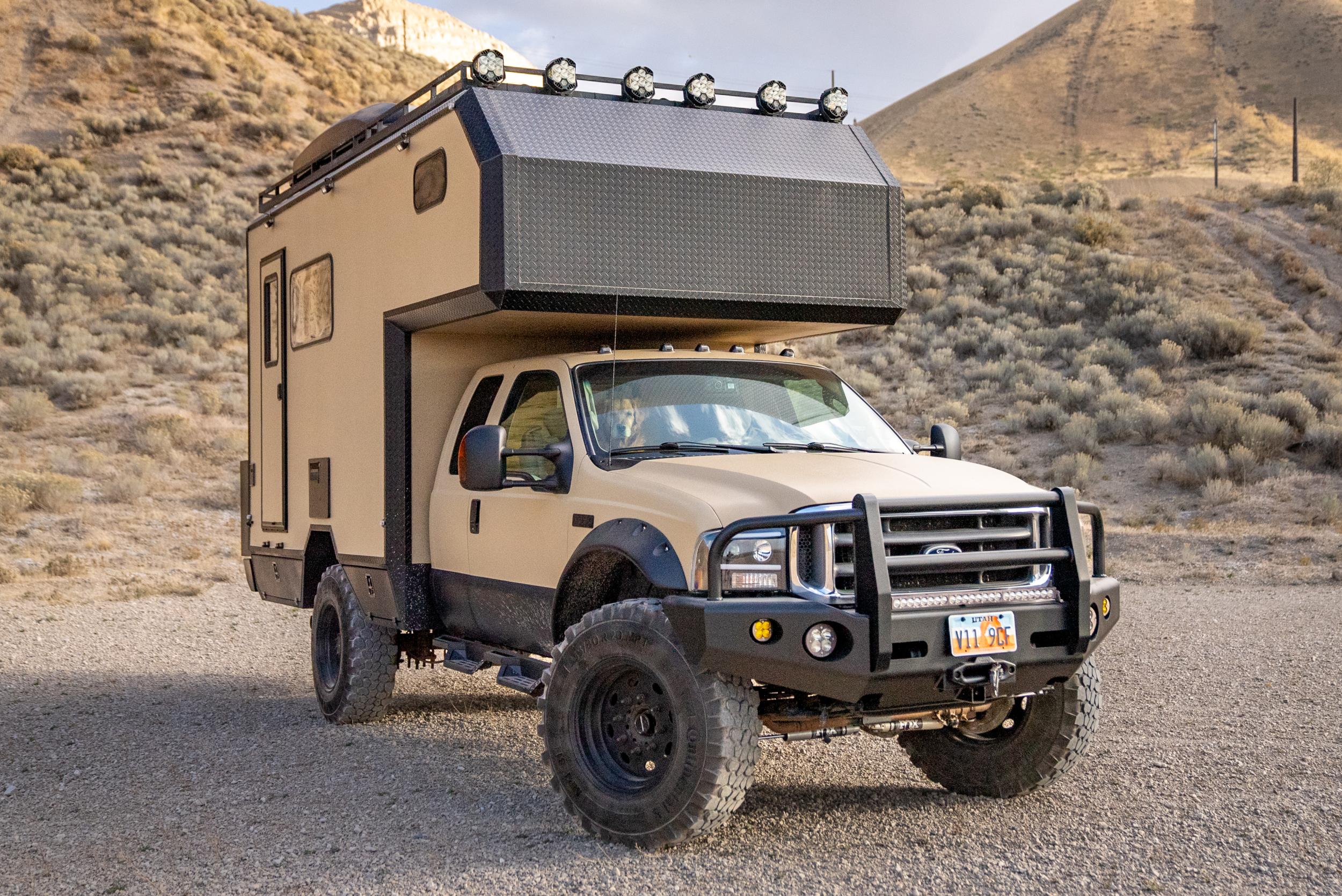 2004 Ford F-550 Expedition Rig