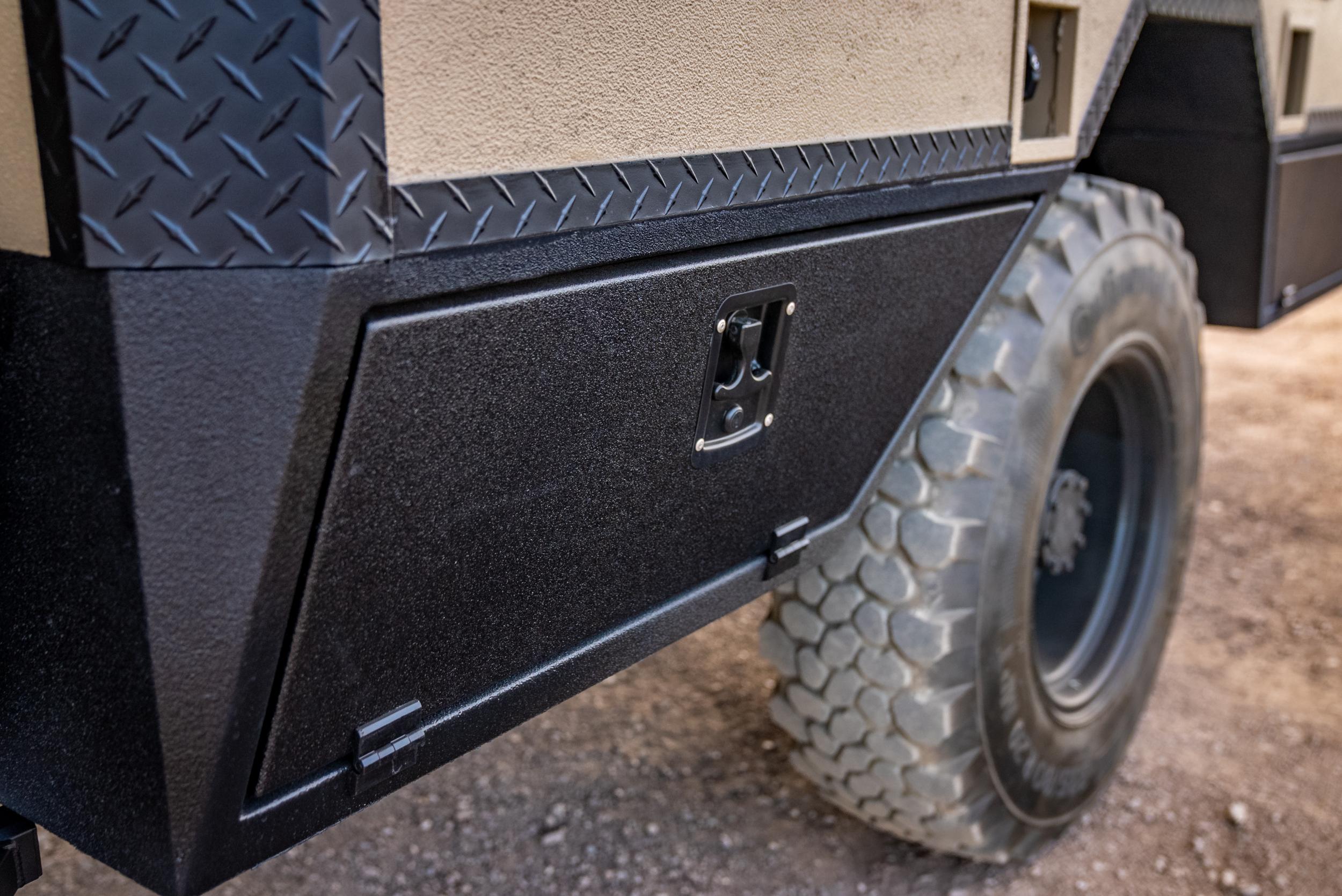 2004 Ford F-550 Expedition Rig
