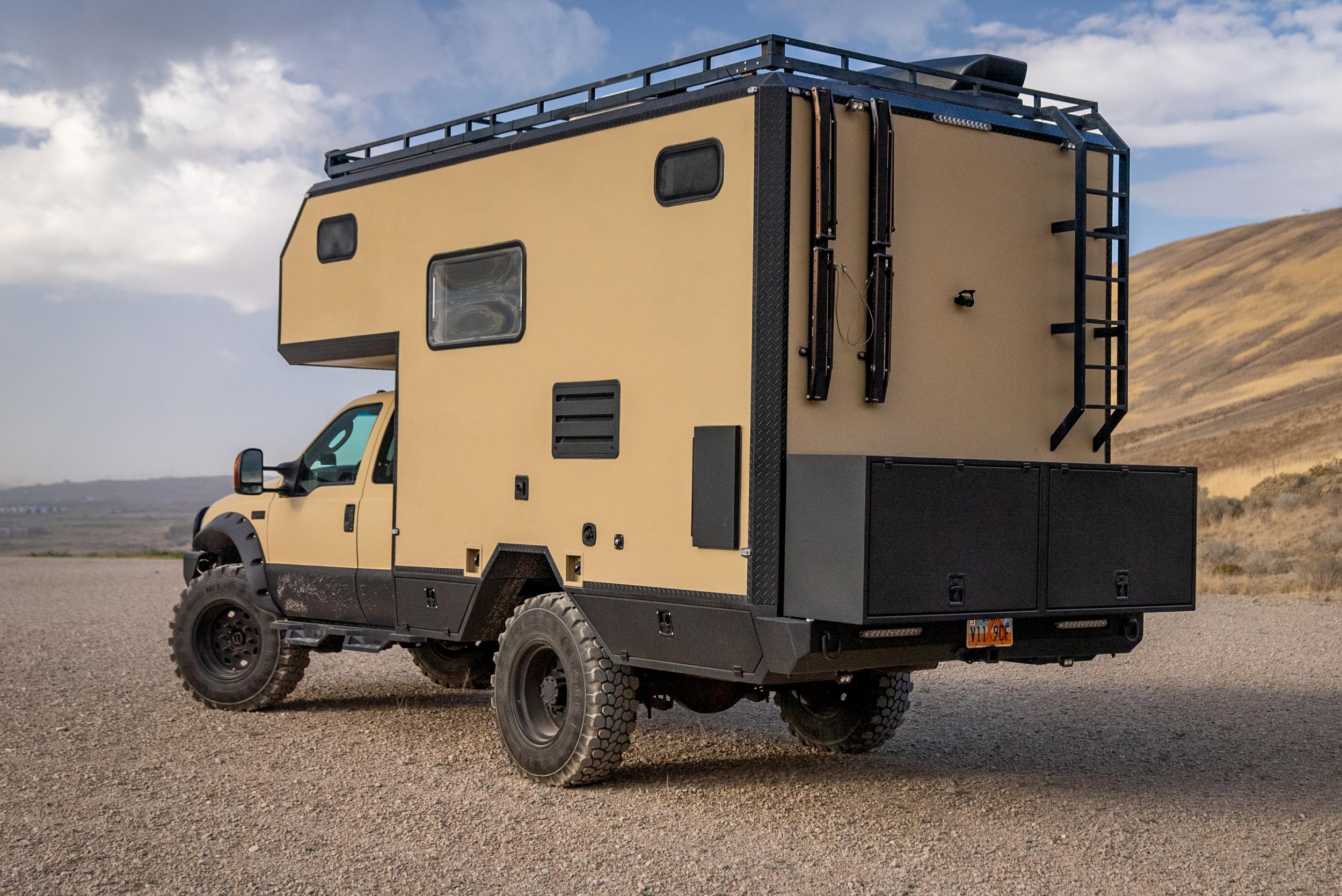 2004 Ford F-550 Expedition Rig