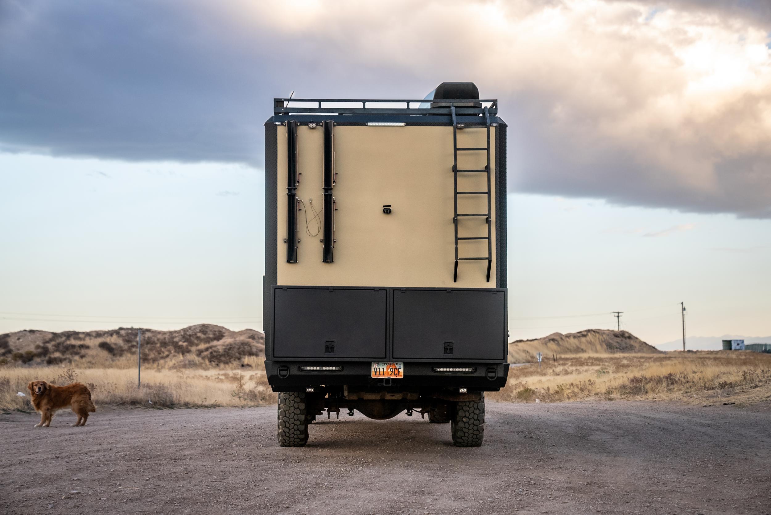 2004 Ford F-550 Expedition Rig