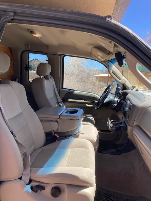 2004 Ford F-550 Expedition Rig