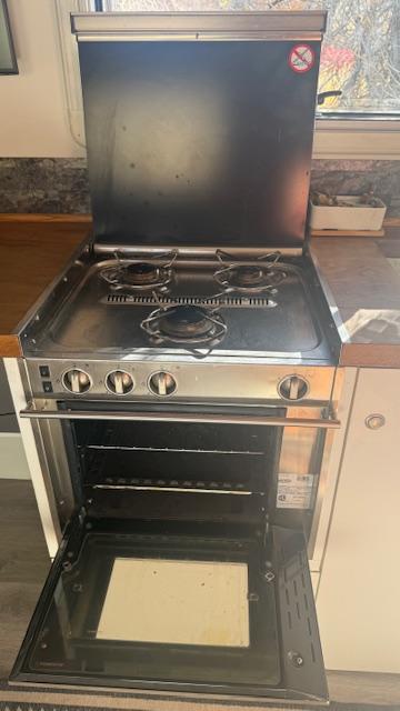 2004 Ford F-550 Expedition Rig