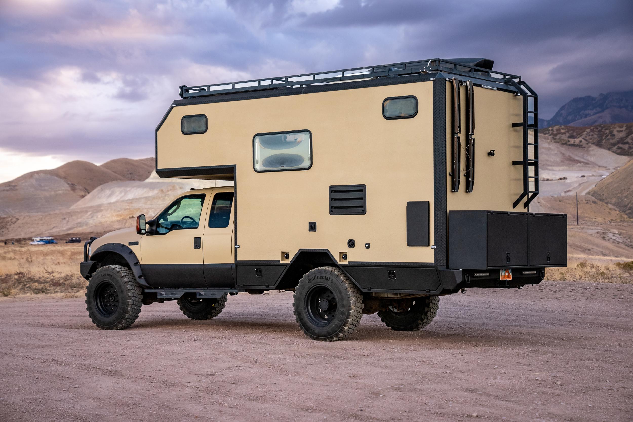 2004 Ford F-550 Expedition Rig - 4