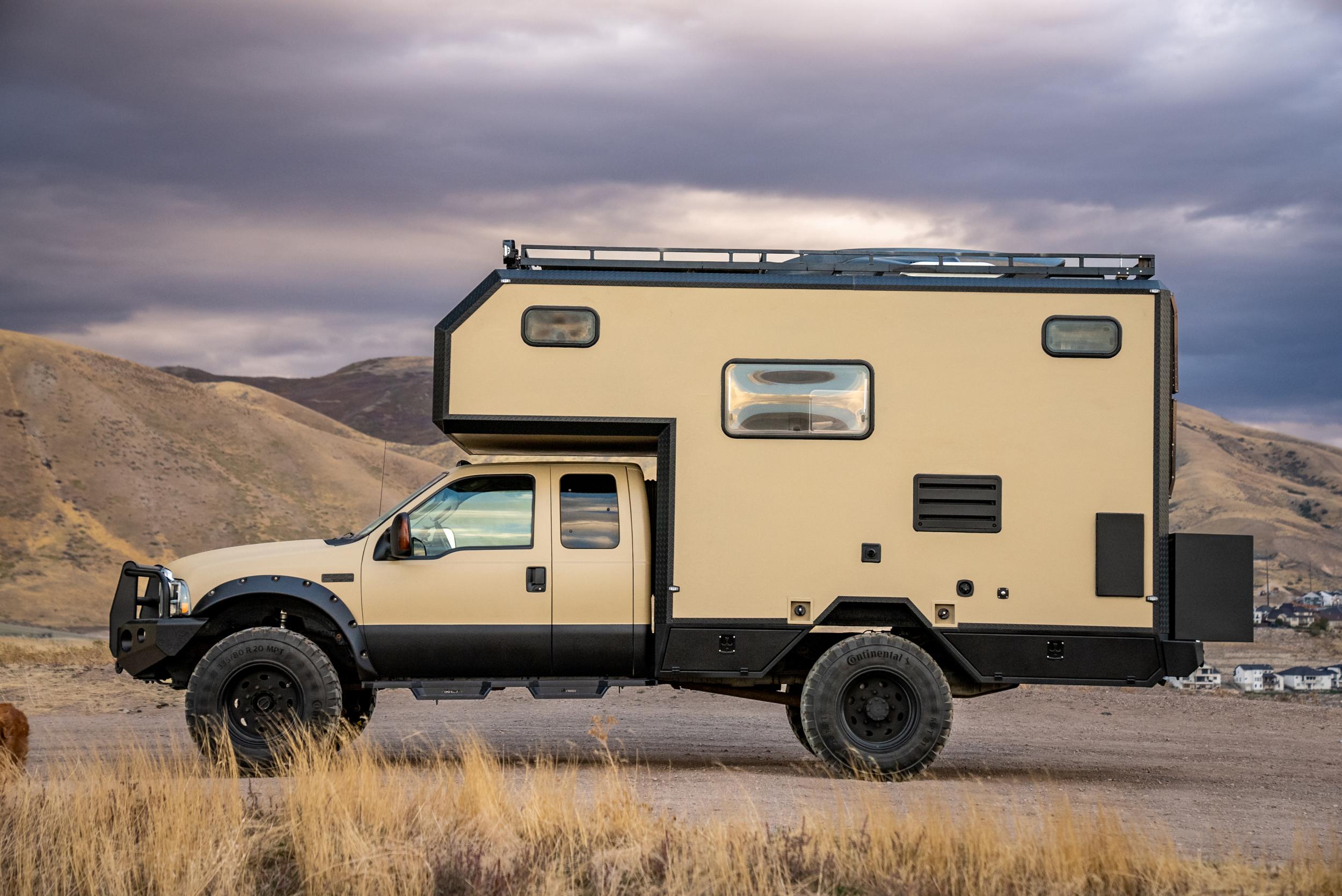 2004 Ford F-550 Expedition Rig - 3