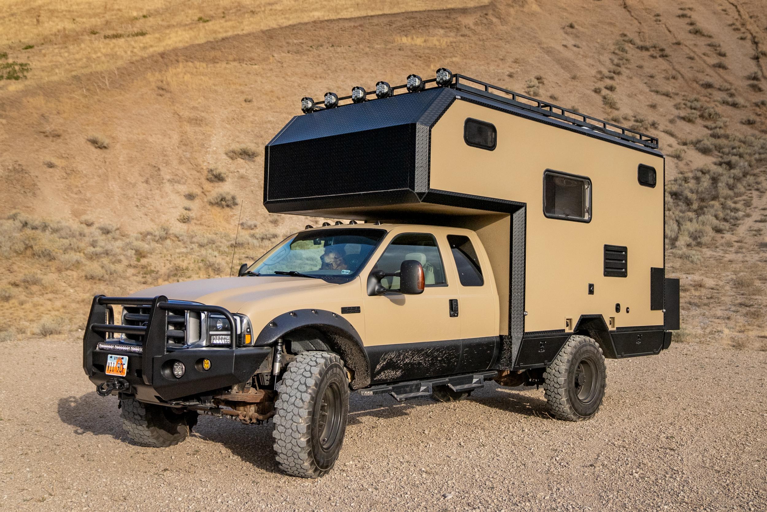 2004 Ford F-550 Expedition Rig