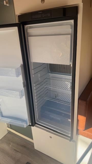 2004 Ford F-550 Expedition Rig