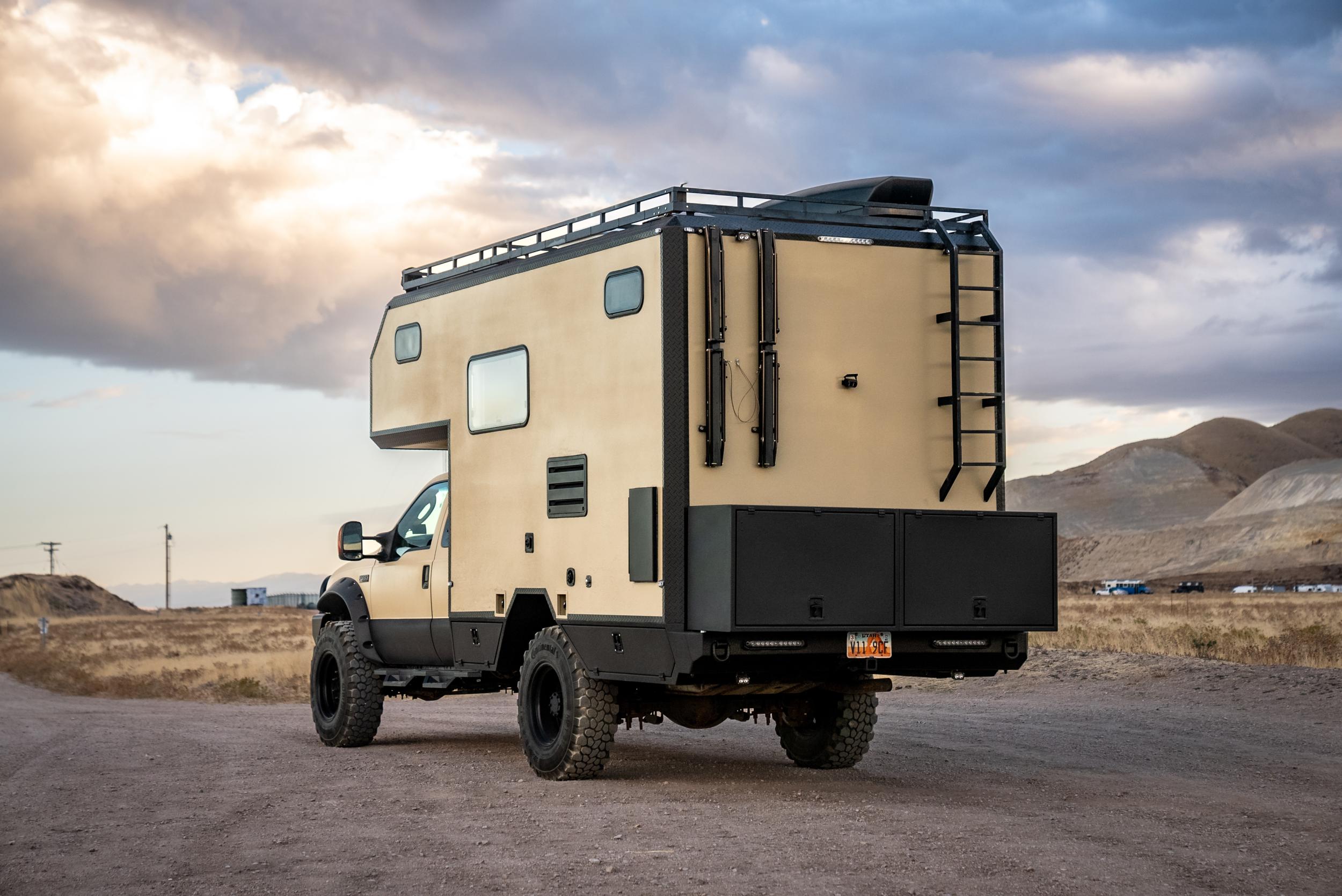 2004 Ford F-550 Expedition Rig - 5