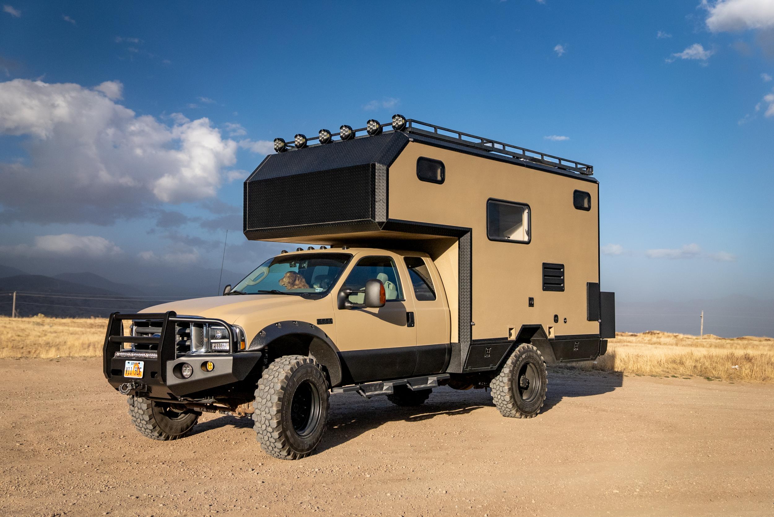 2004 Ford F-550 Expedition Rig
