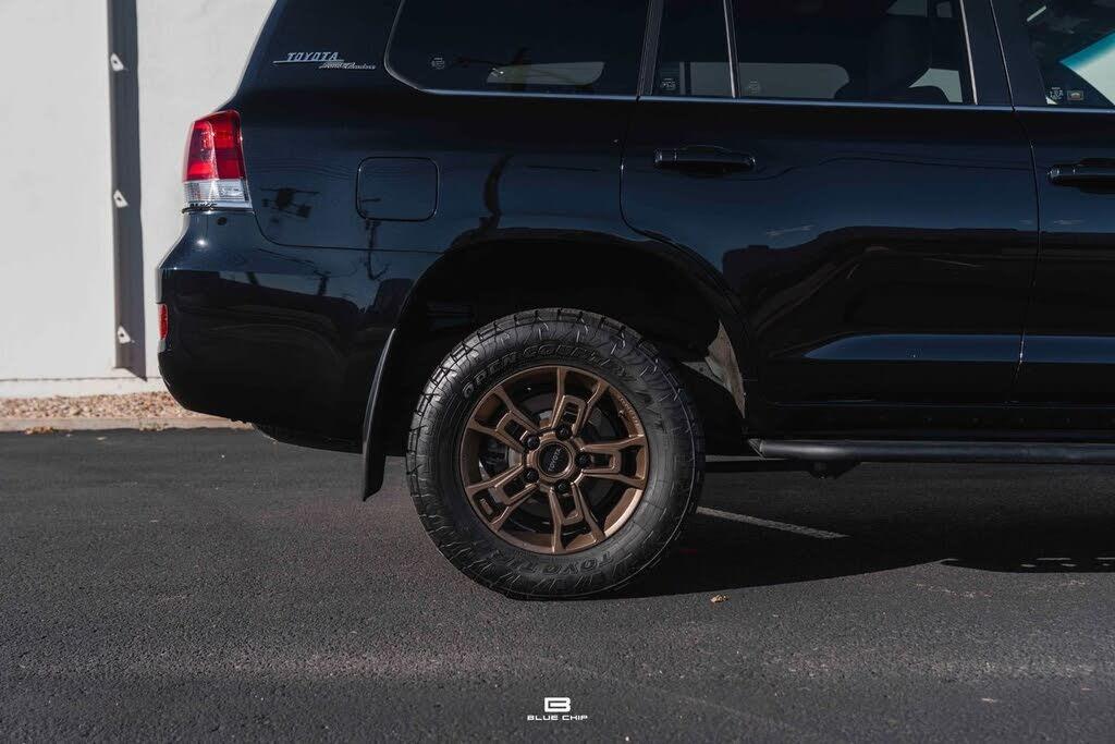 2020 Toyota Land Cruiser Heritage Edition