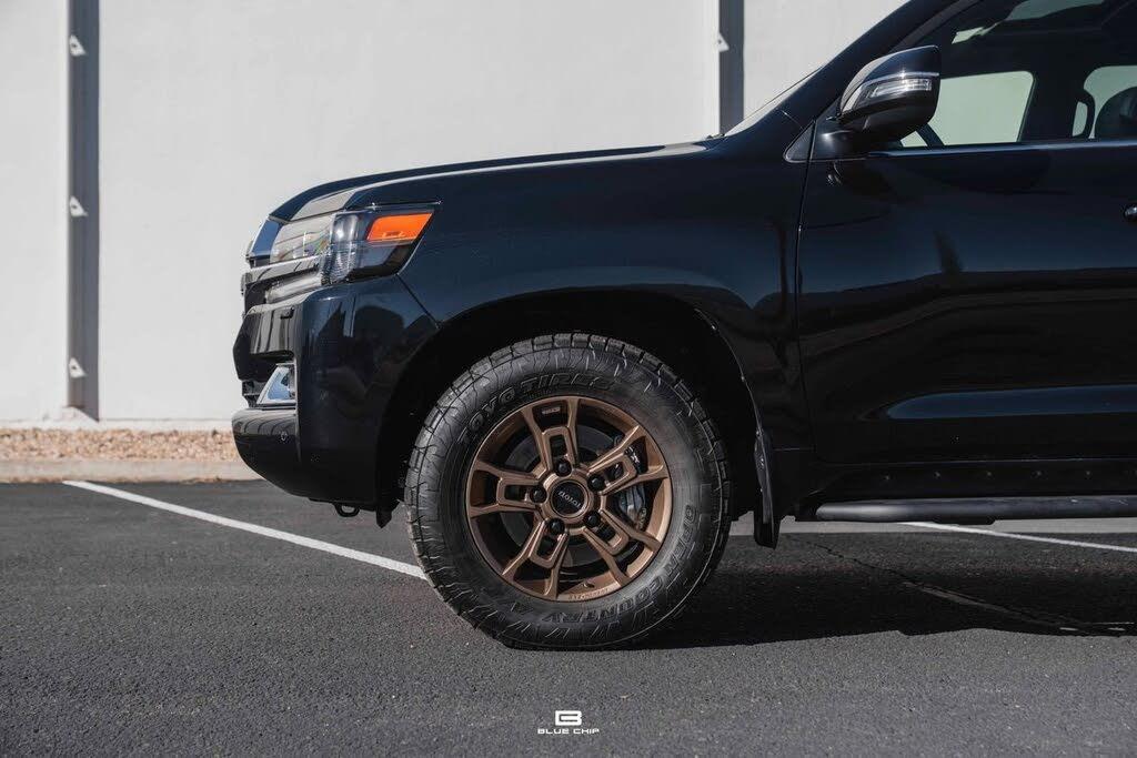 2020 Toyota Land Cruiser Heritage Edition