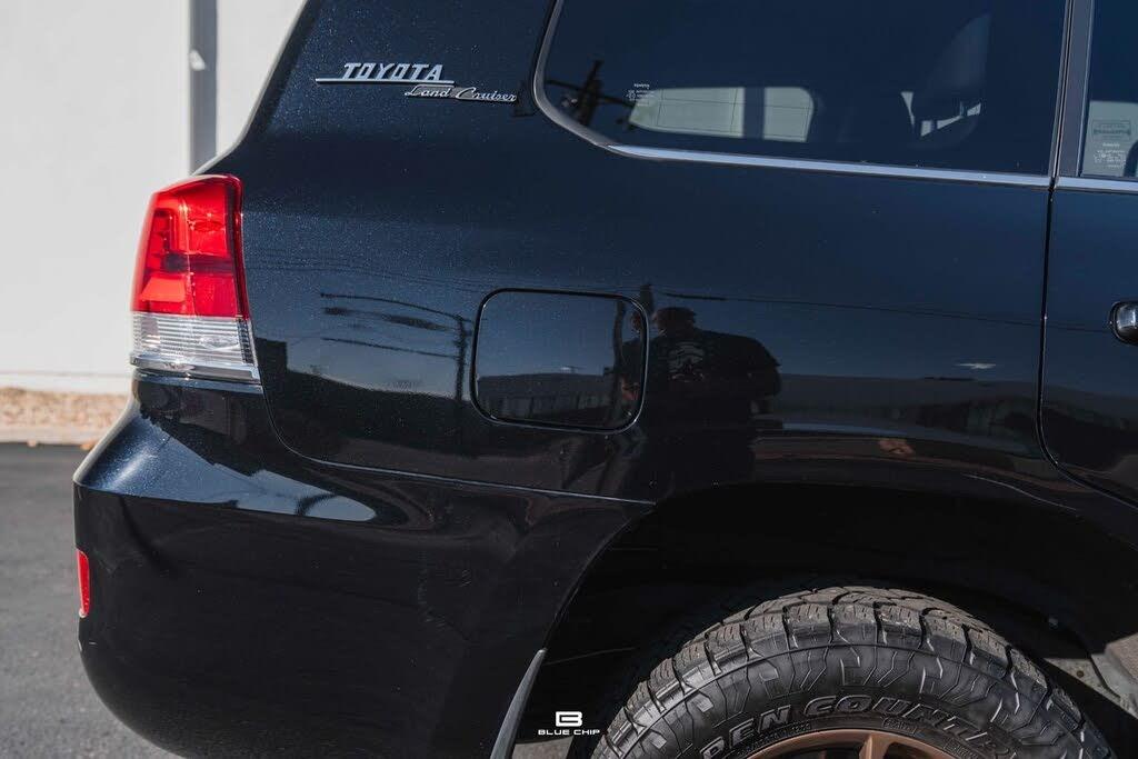 2020 Toyota Land Cruiser Heritage Edition