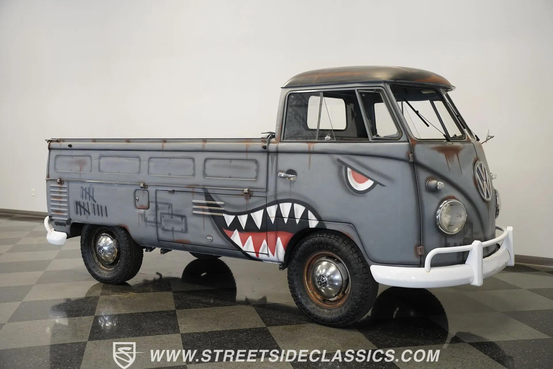  Volkswagen Bus