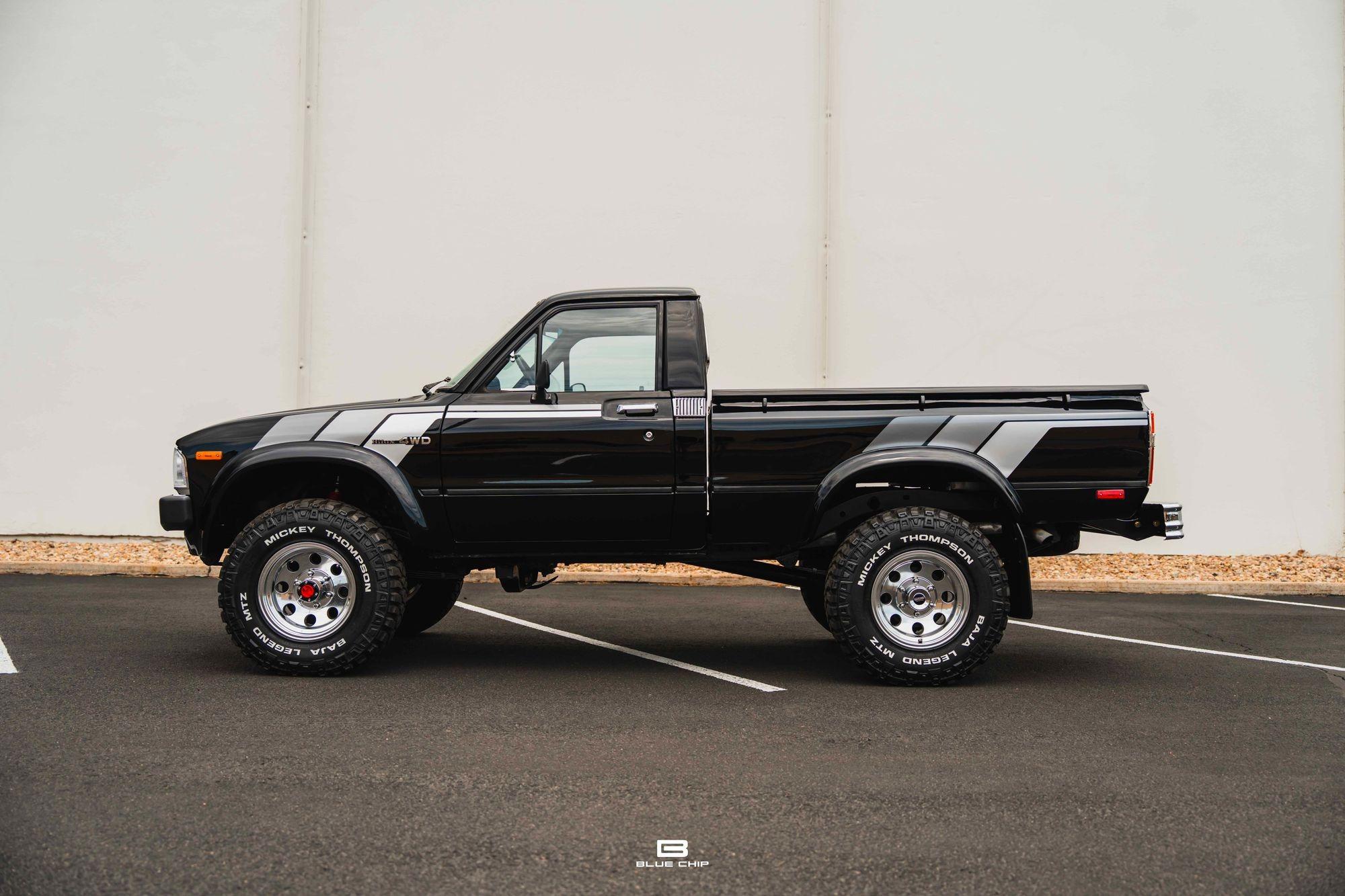 1982 Toyota Hilux Pickup - 5