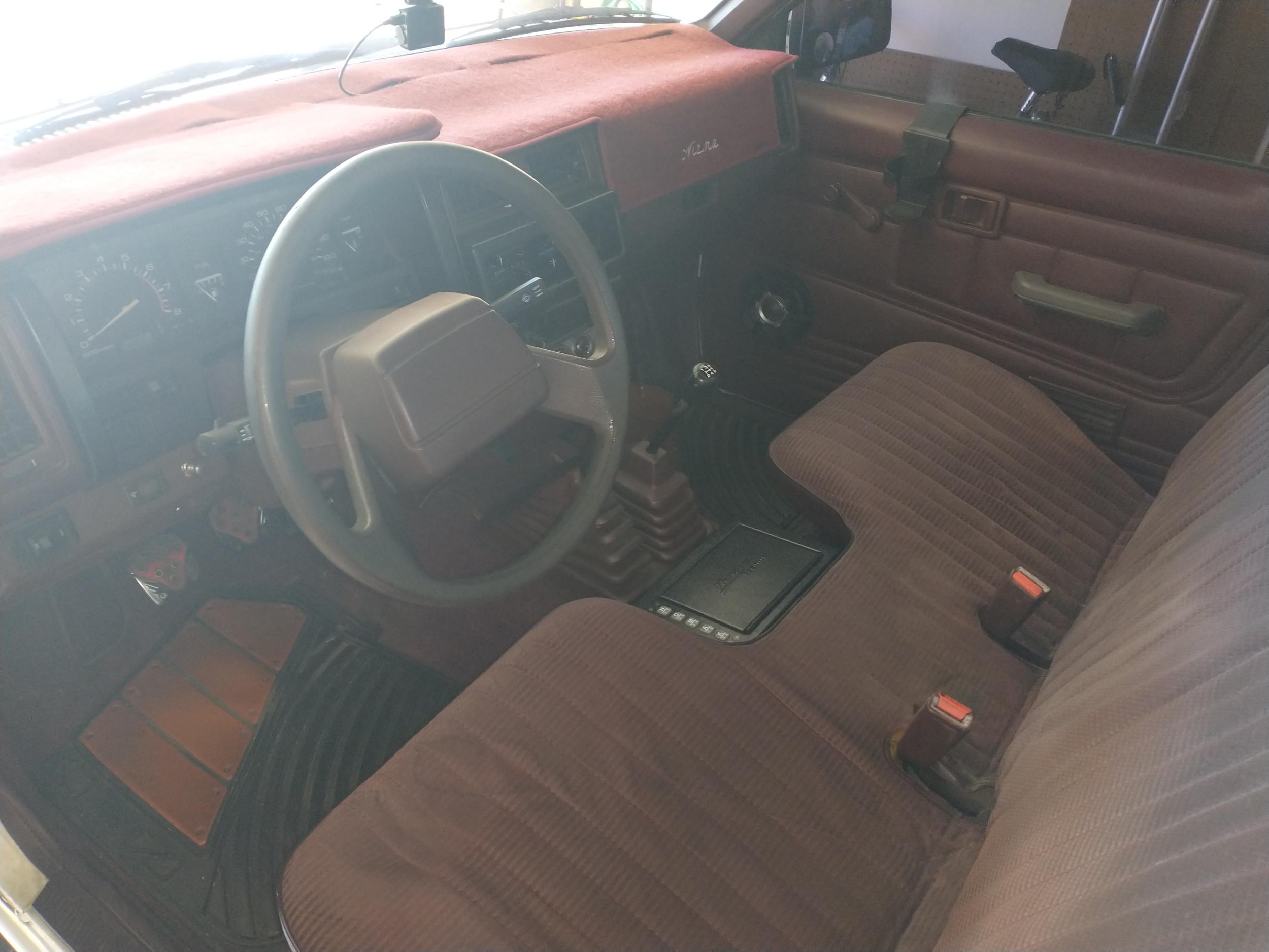 1992 Nissan Hardbody - 4