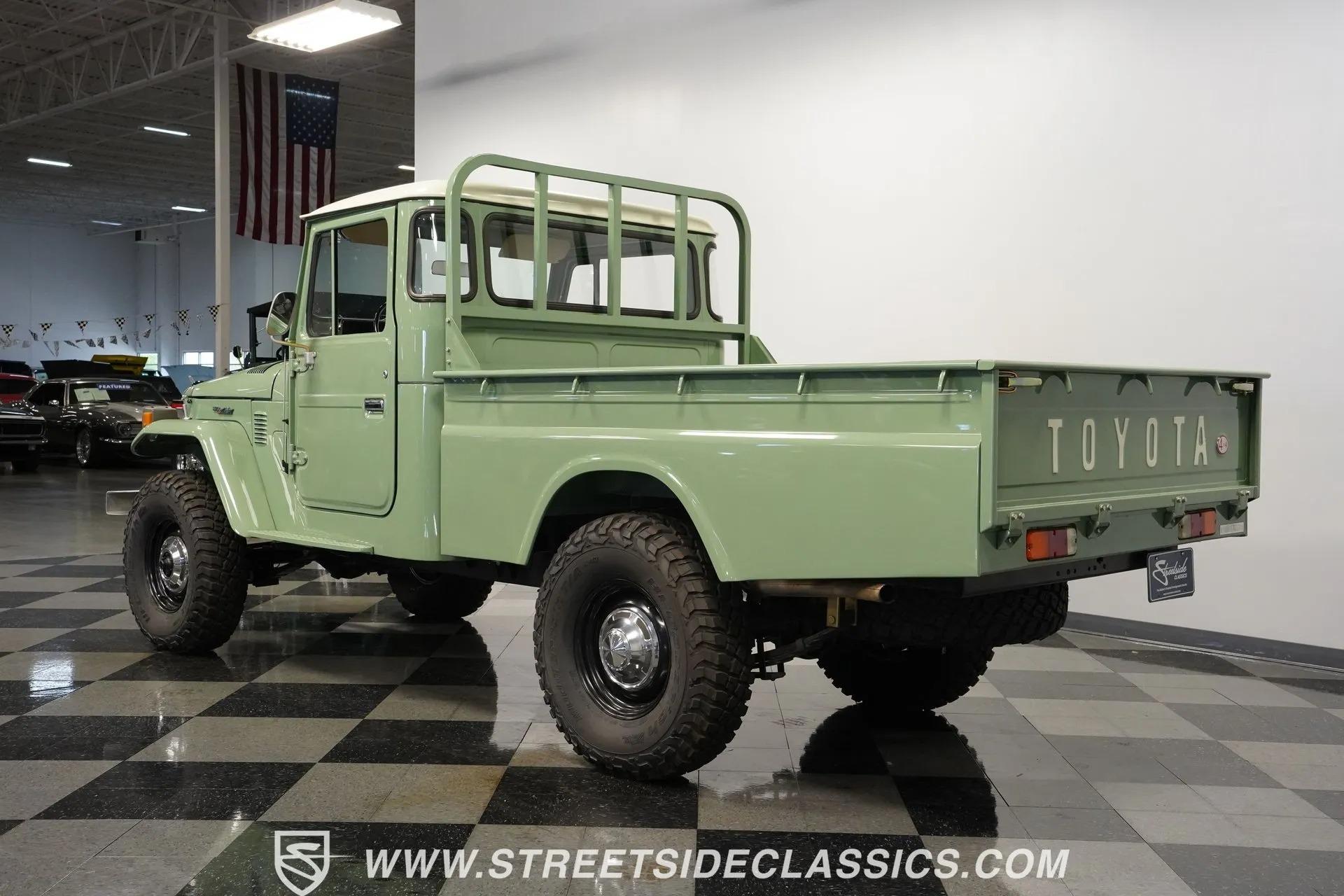 1978 Toyota Land Cruiser HJ45 Pickup - 3