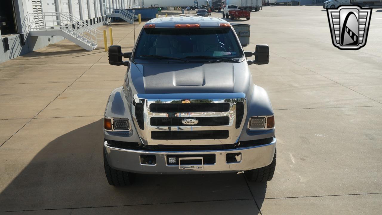 2006 Ford F-650 - 5