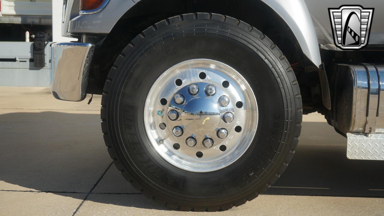 2006 Ford F-650