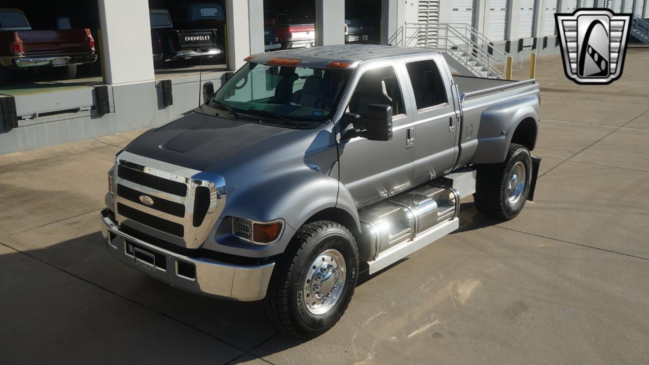 2006 Ford F-650 - 4