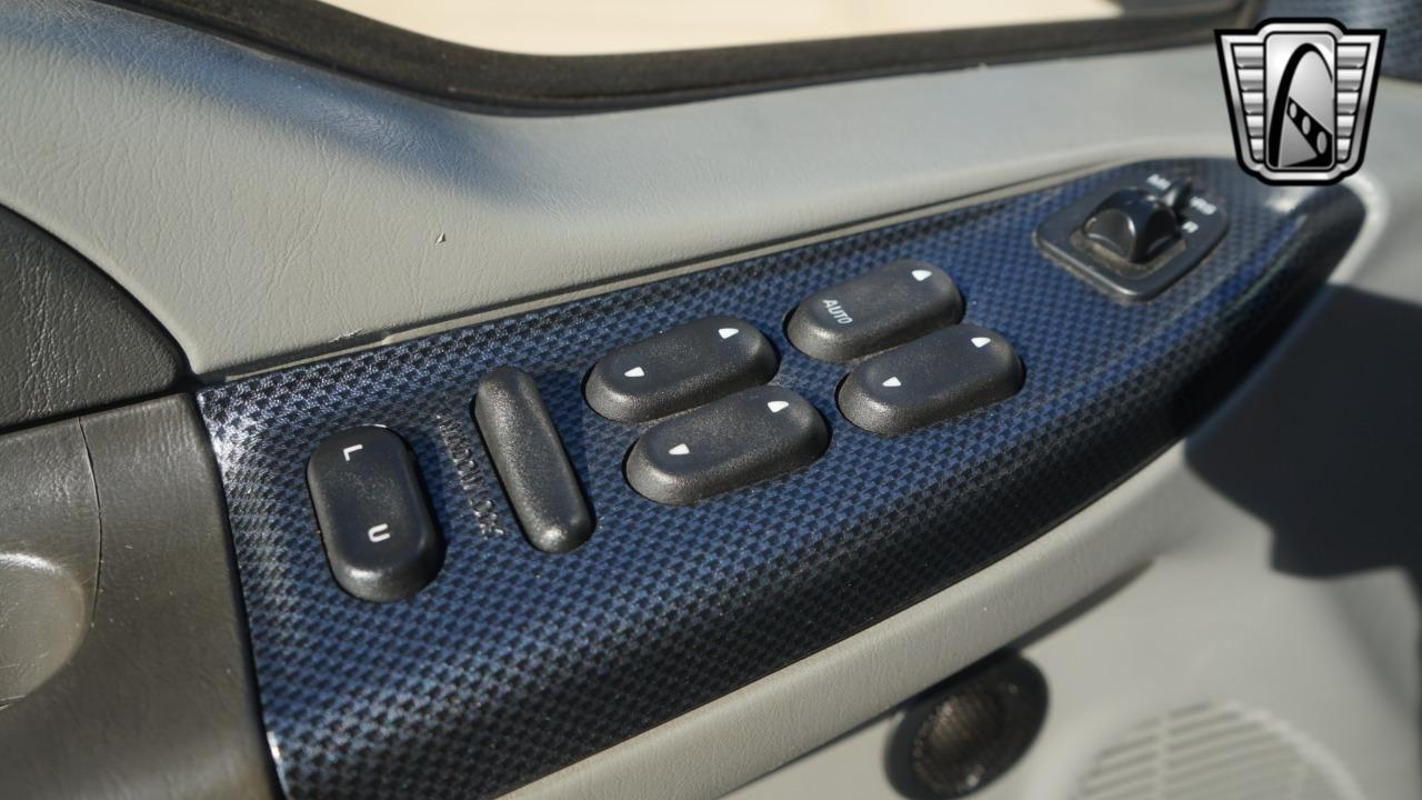 2006 Ford F-650