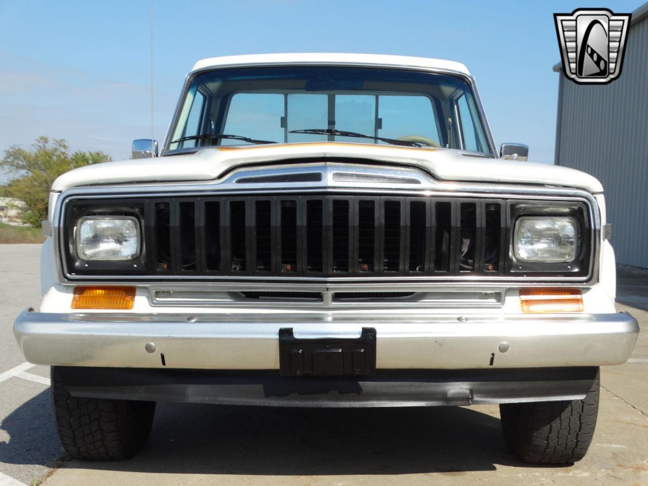 1981 Jeep J10 Honcho - 2