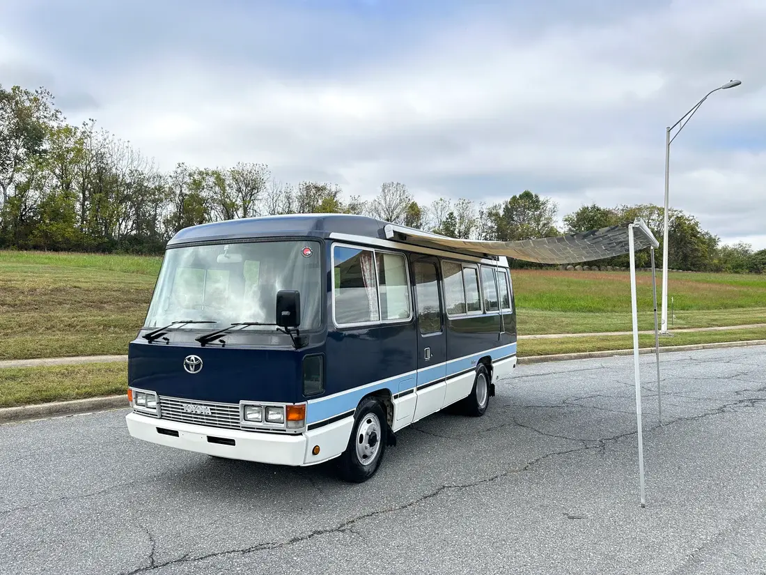  Toyota Coaster