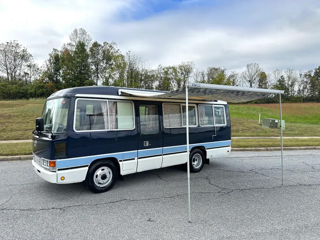 1992 Toyota Coaster Deluxe Camper - 5