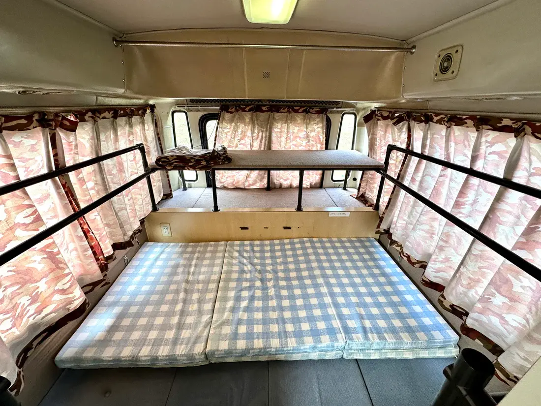 1992 Toyota Coaster Deluxe Camper - 4