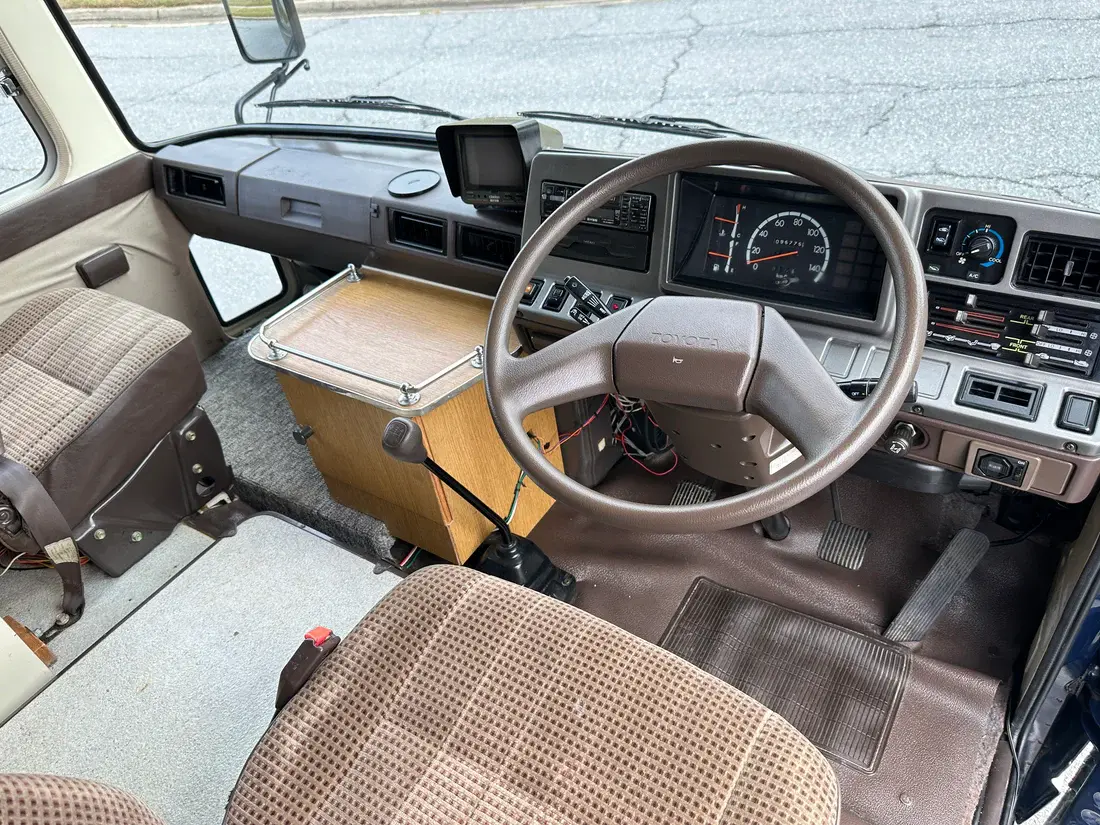 1992 Toyota Coaster Deluxe Camper