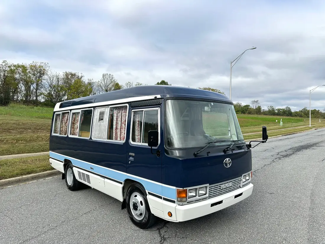 1992 Toyota Coaster Deluxe Camper