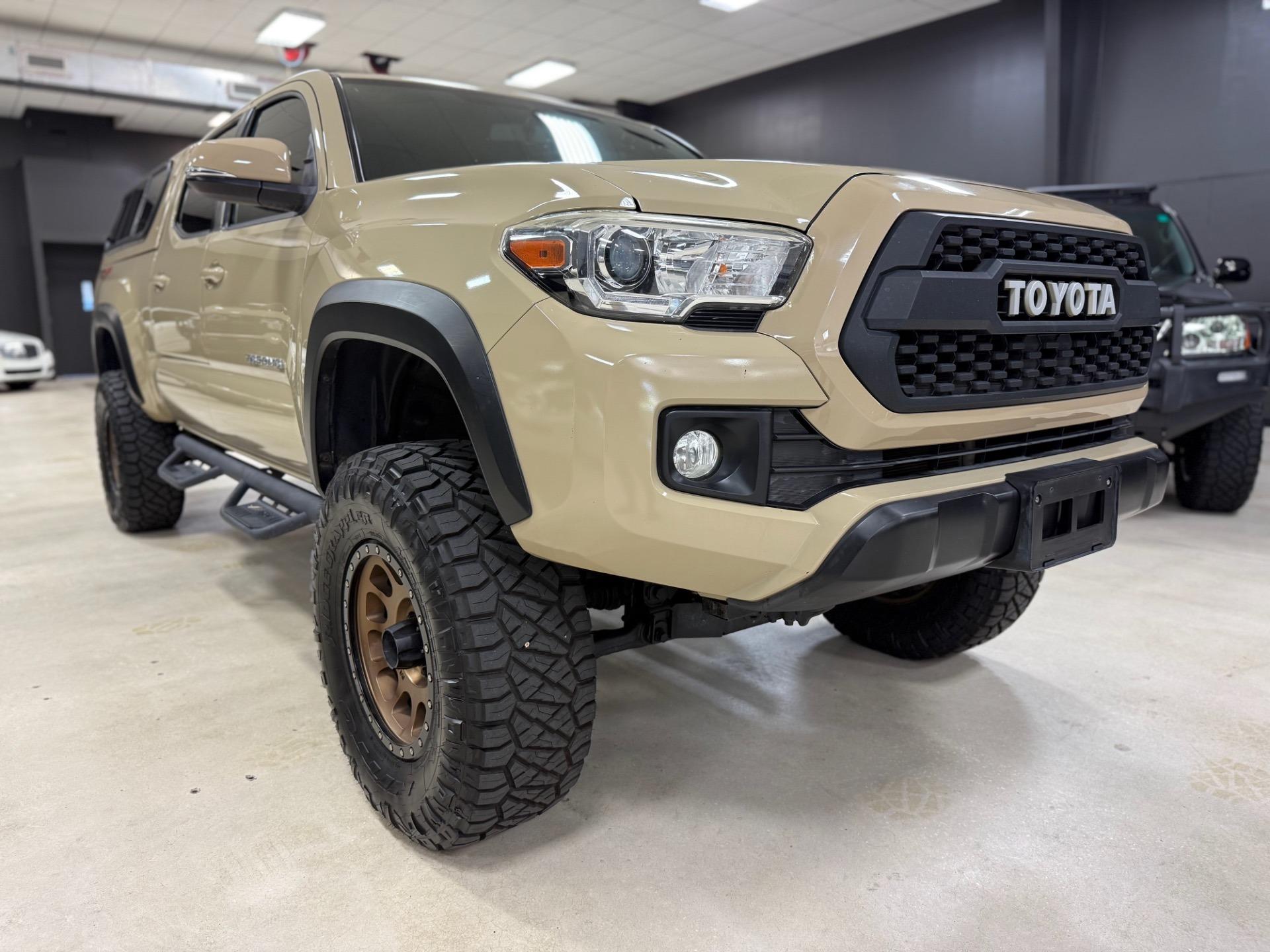 2017 Toyota Tacoma TRD Off-Road - 5