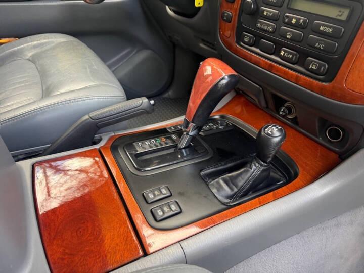 2000 Lexus LX 470