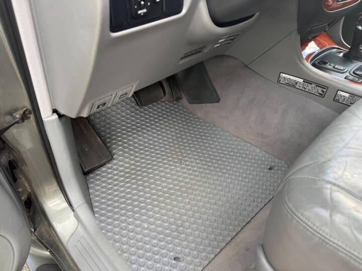 2000 Lexus LX 470