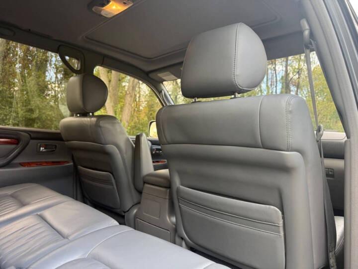 2000 Lexus LX 470