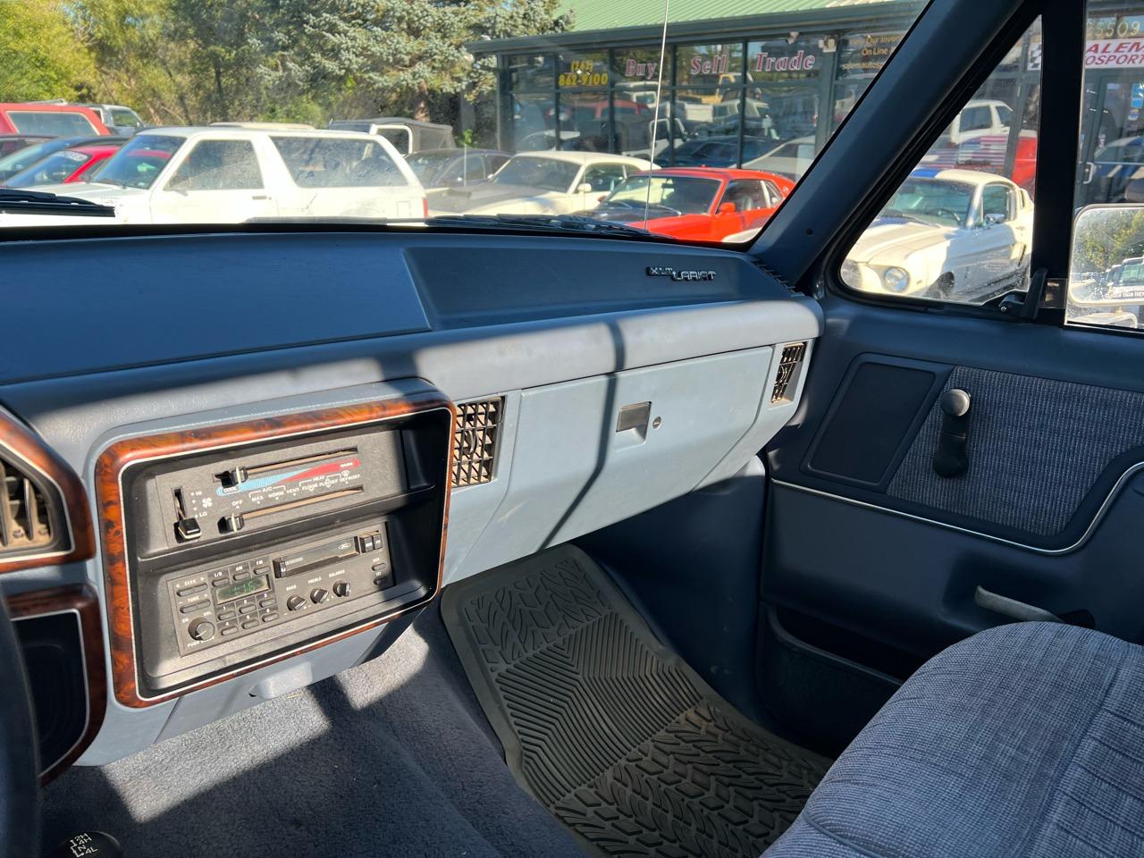 1989 Ford F-250 XLT Styleside